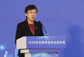 海關總署黨委委員、政治部主任呂偉紅_副本.jpg